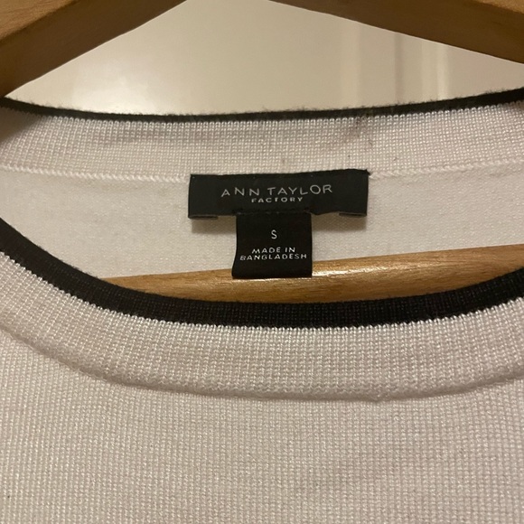 Ann Taylor sweater - Picture 2 of 5
